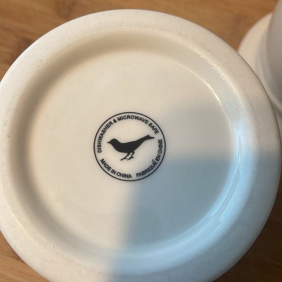 Set of 2 Anthropologie Monogram Initial “G” White Coffee Tea Mugs - Picture 9 of 9